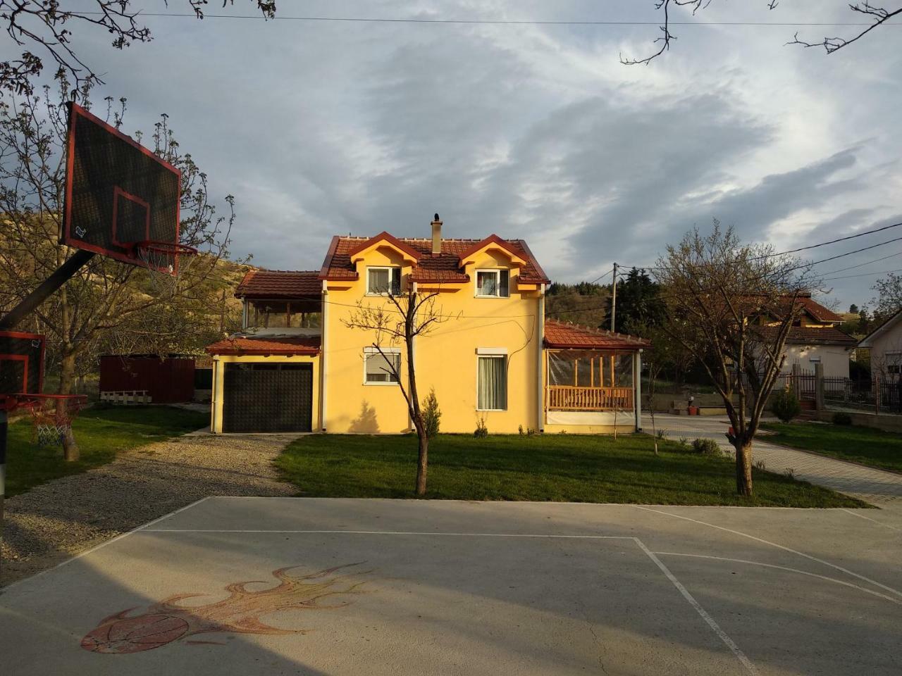 Family House Near Motorway 6 Guests 3 Bedrooms Veles Dış mekan fotoğraf